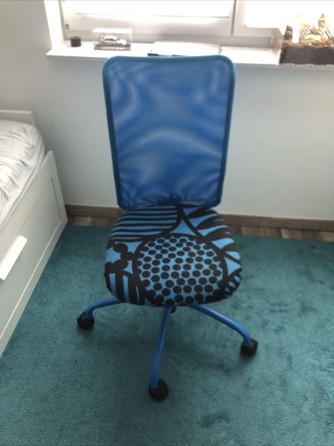 Blauer kinderstuhl - blauer,